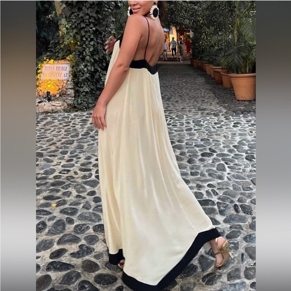 Cream & black stripe asymmetrical spaghetti strap v neck flowy casual maxi dress - Picture 5 of 6